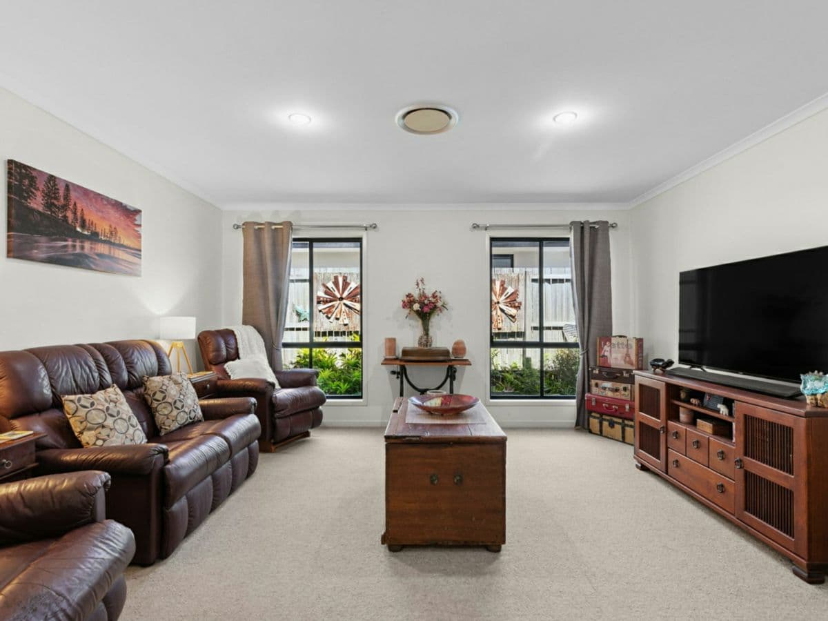 2 Geebung Court, MERIDAN PLAINS, Meridan Plains - Thumbnail 6
