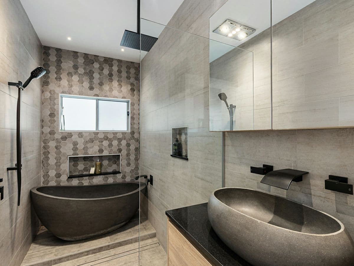 177 Ocean View Drive, WAMBERAL, Wamberal - Thumbnail 5