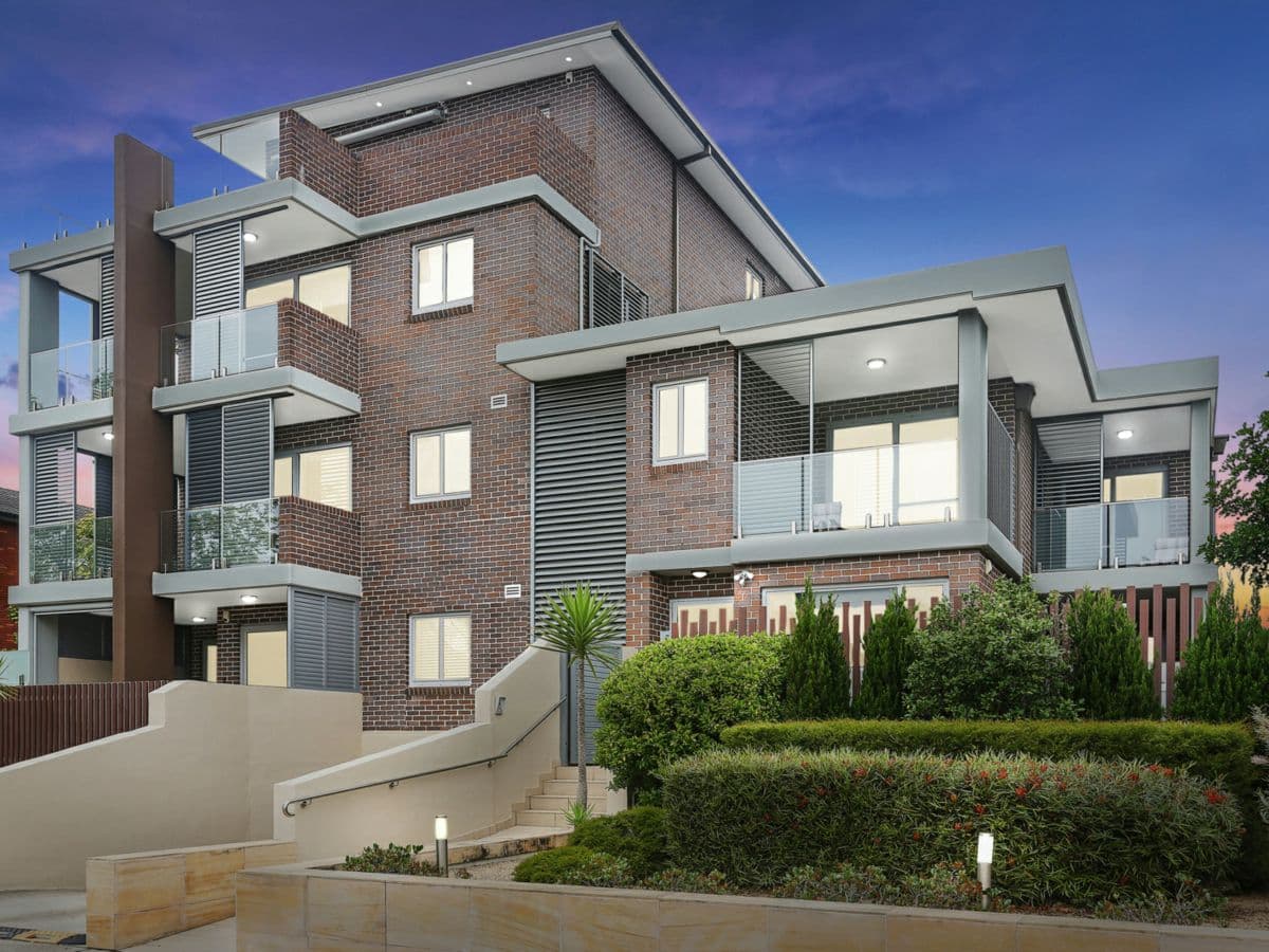 A1/145 Russell Avenue, DOLLS POINT, Dolls Point - Image 1