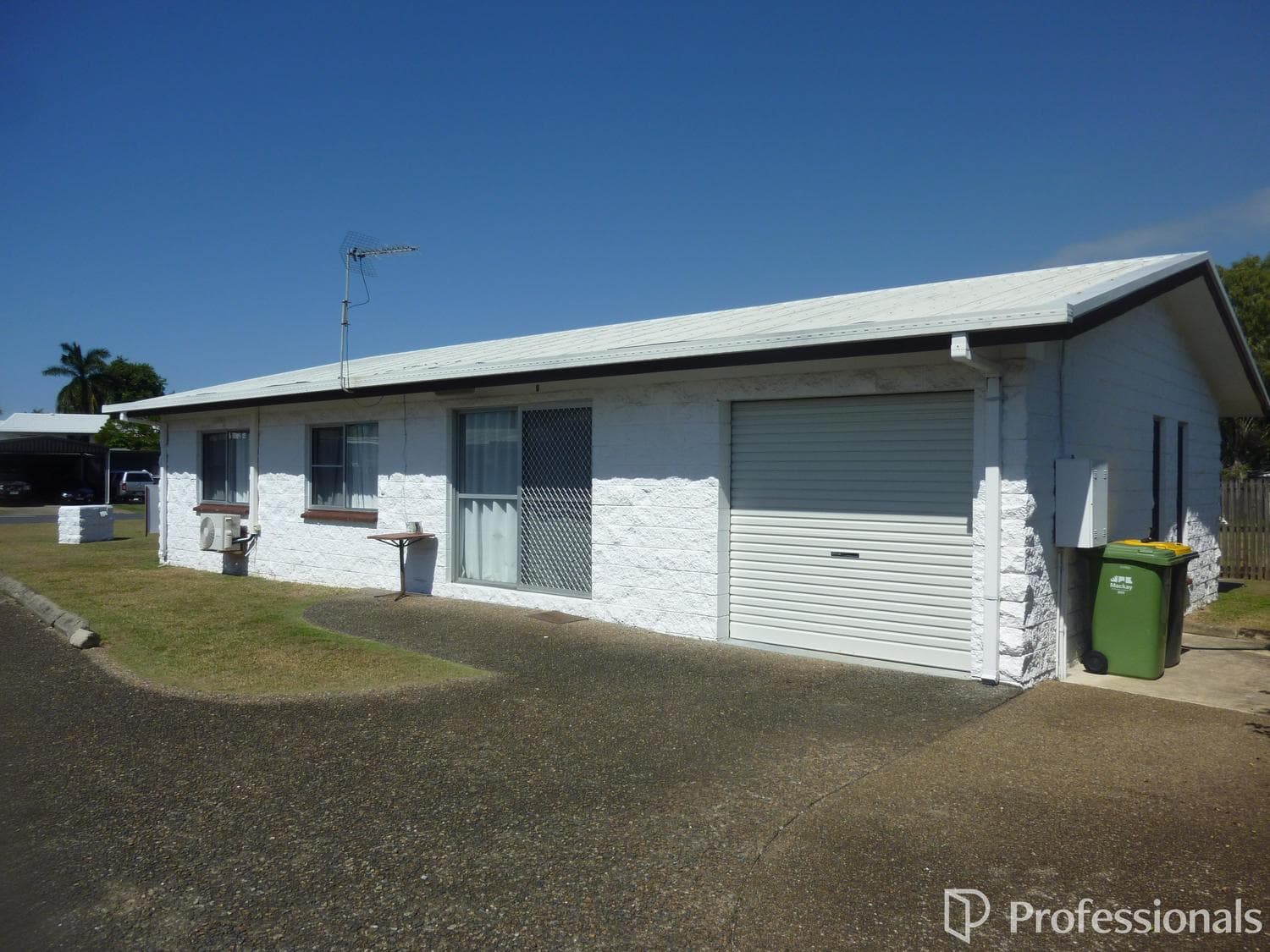 1 & 2/16 Yaralla Avenue, East Mackay QLD 4740, East Mackay - Image 1