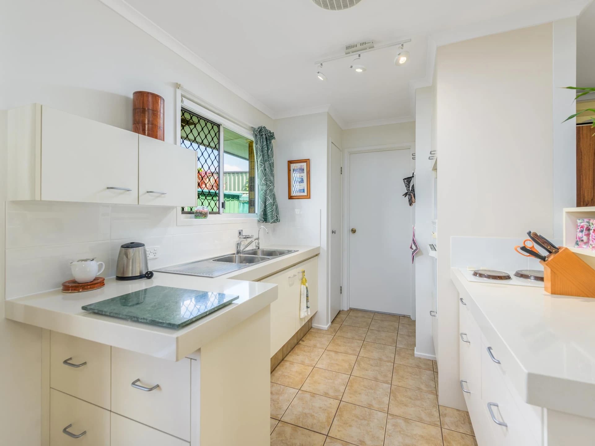 1 / 4 Webb Street, Labrador QLD 4215, Labrador - Thumbnail 7