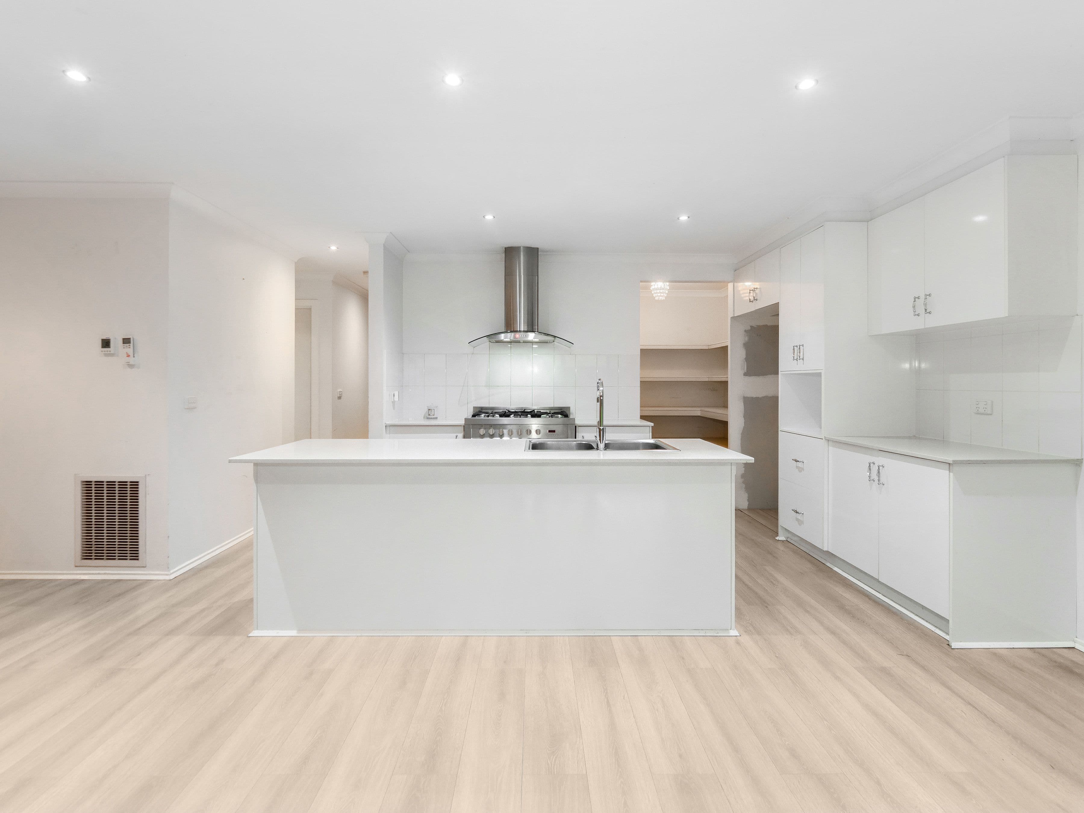 7 Maeve Circuit, Clyde North VIC 3978, Clyde North - Thumbnail 4