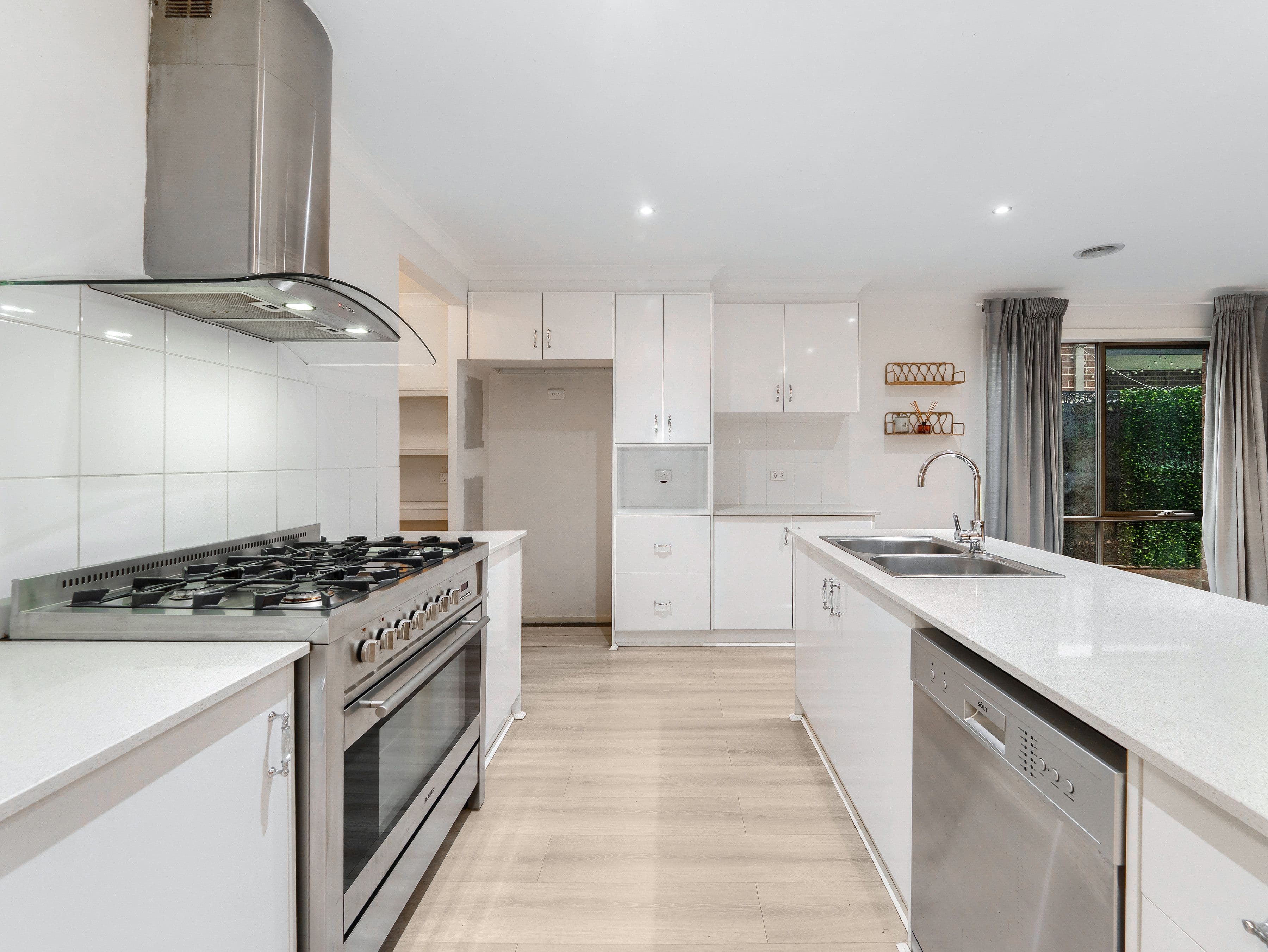 7 Maeve Circuit, Clyde North VIC 3978, Clyde North - Thumbnail 6