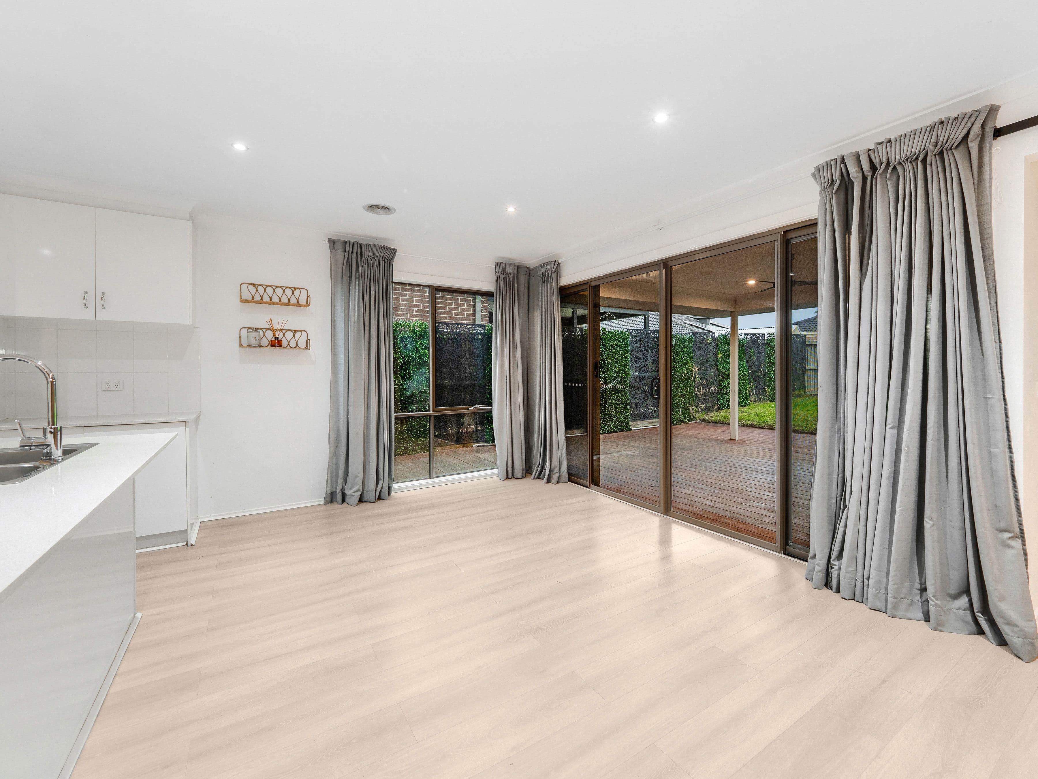 7 Maeve Circuit, Clyde North VIC 3978, Clyde North - Thumbnail 8