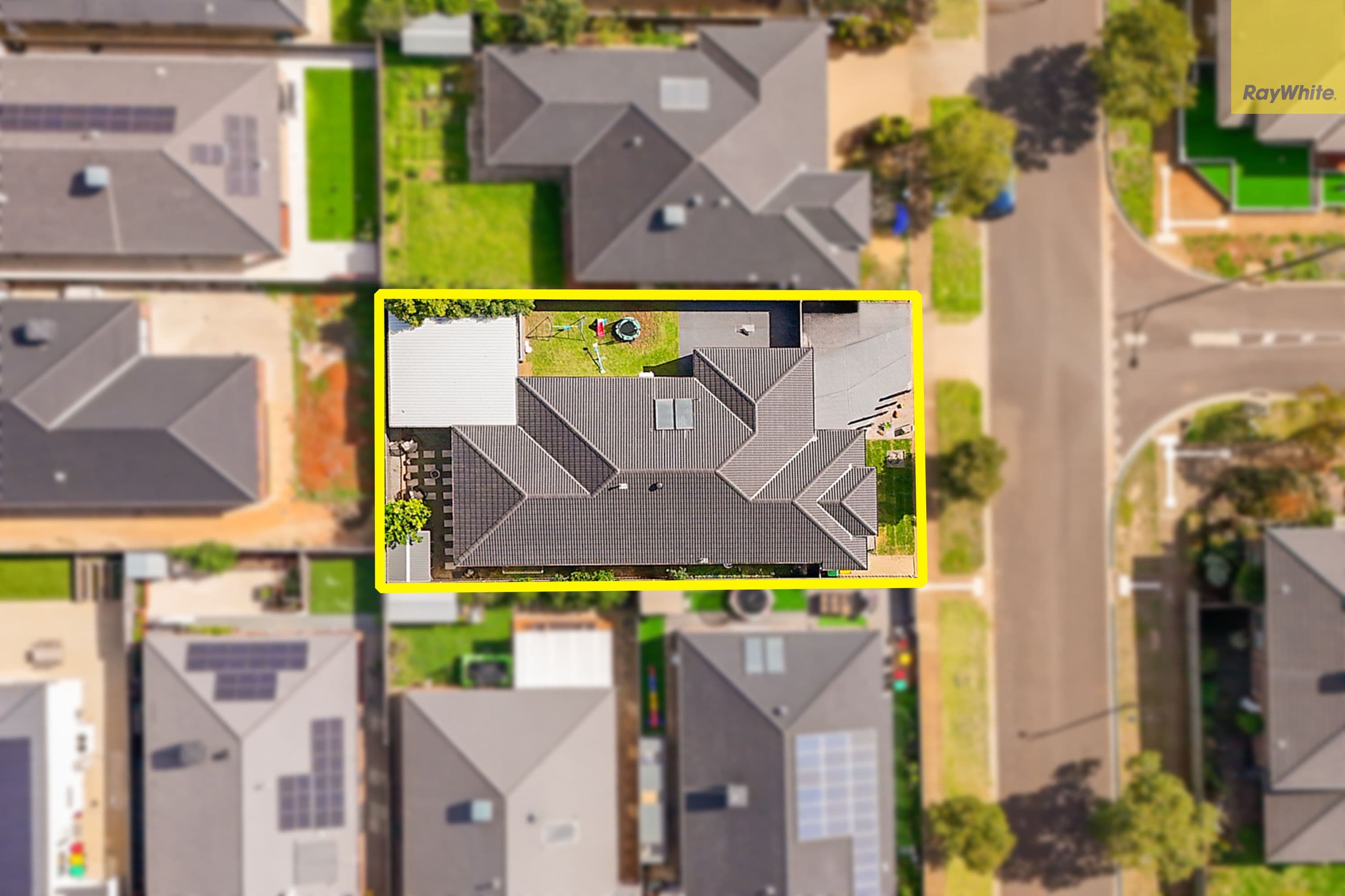 10 Astley Drive, Strathtulloh VIC 3338, Strathtulloh - Thumbnail 3