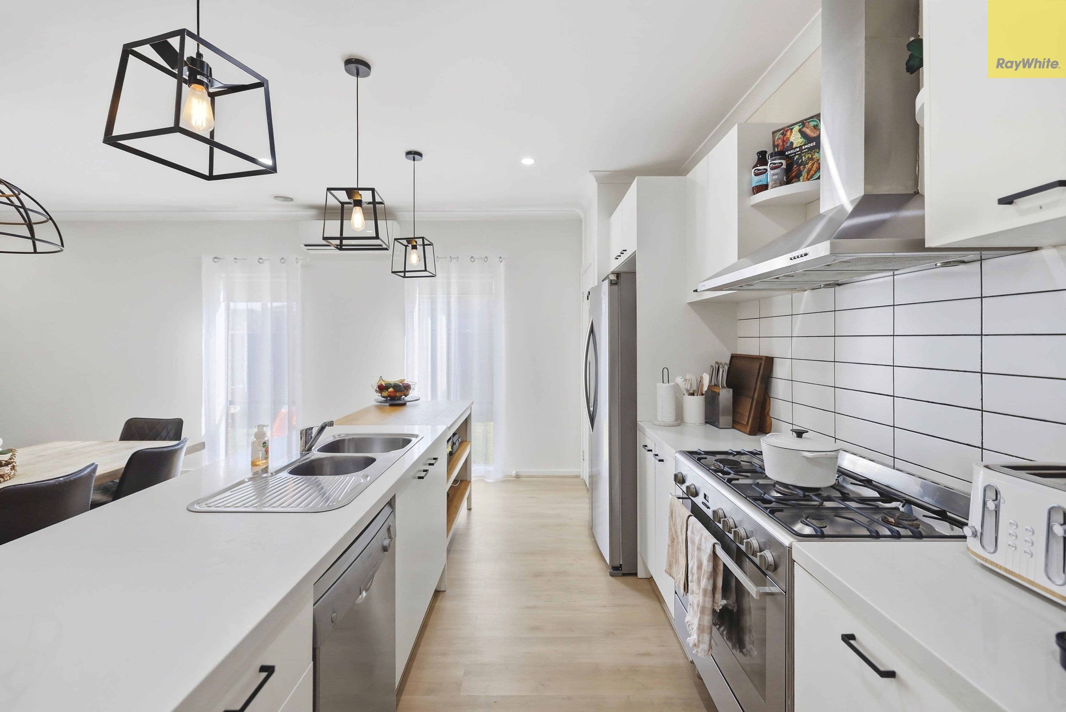 10 Astley Drive, Strathtulloh VIC 3338, Strathtulloh - Thumbnail 6