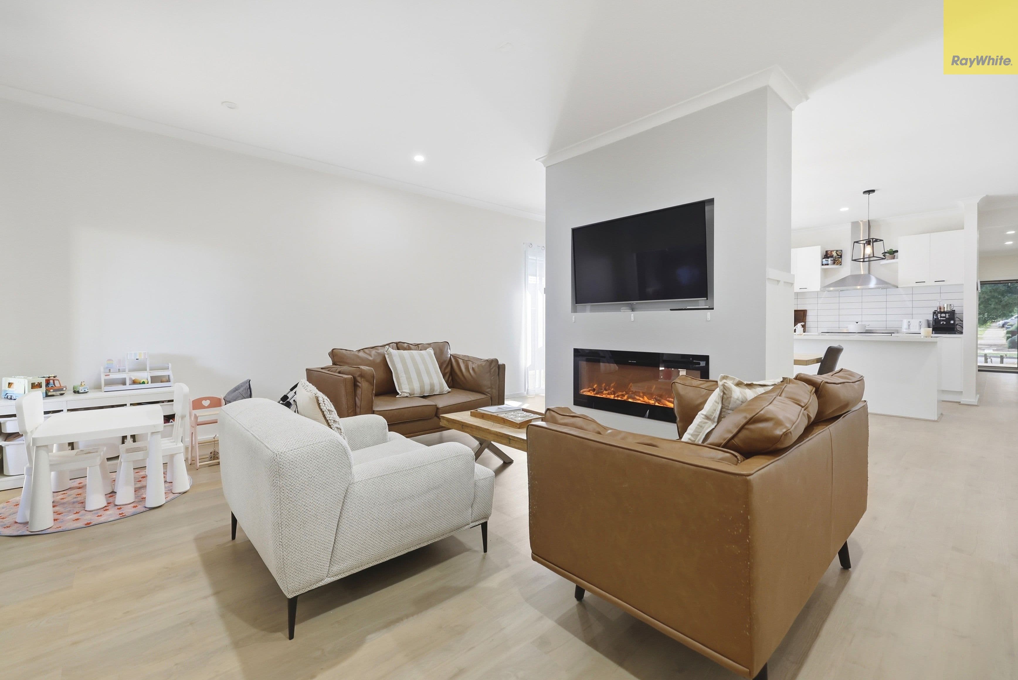 10 Astley Drive, Strathtulloh VIC 3338, Strathtulloh - Thumbnail 8
