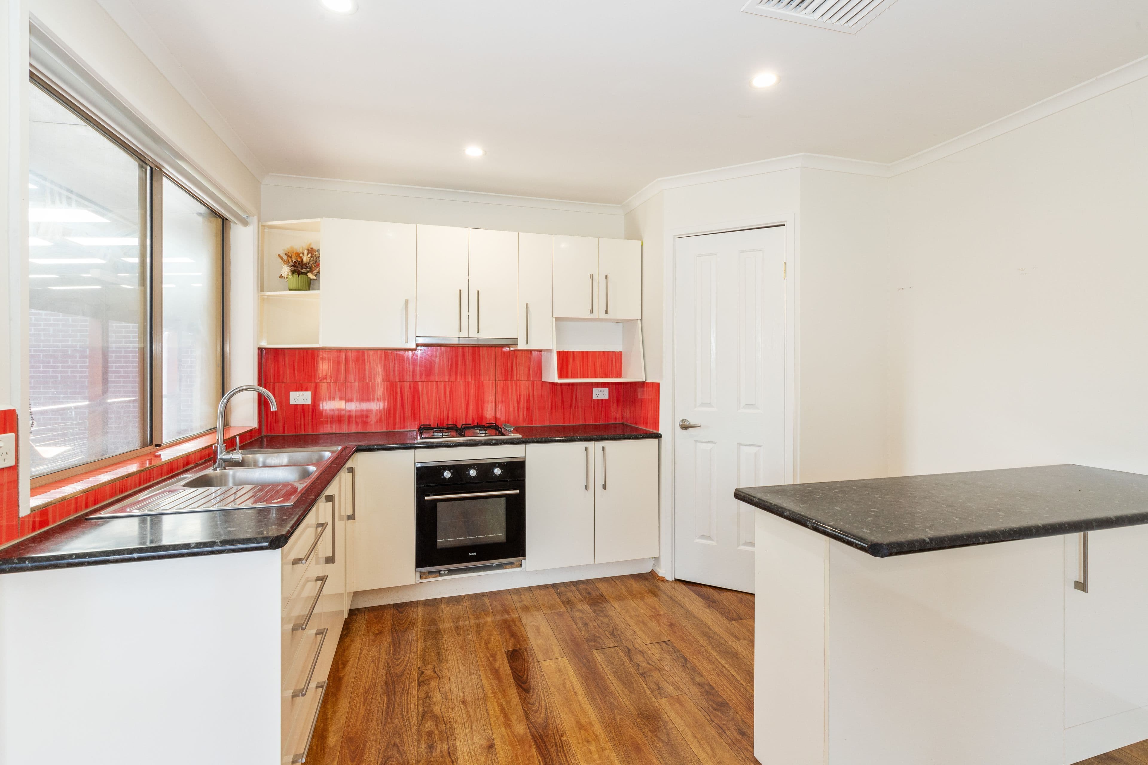 81 Luscombe Avenue, Carrum Downs VIC 3201, Carrum Downs - Thumbnail 2