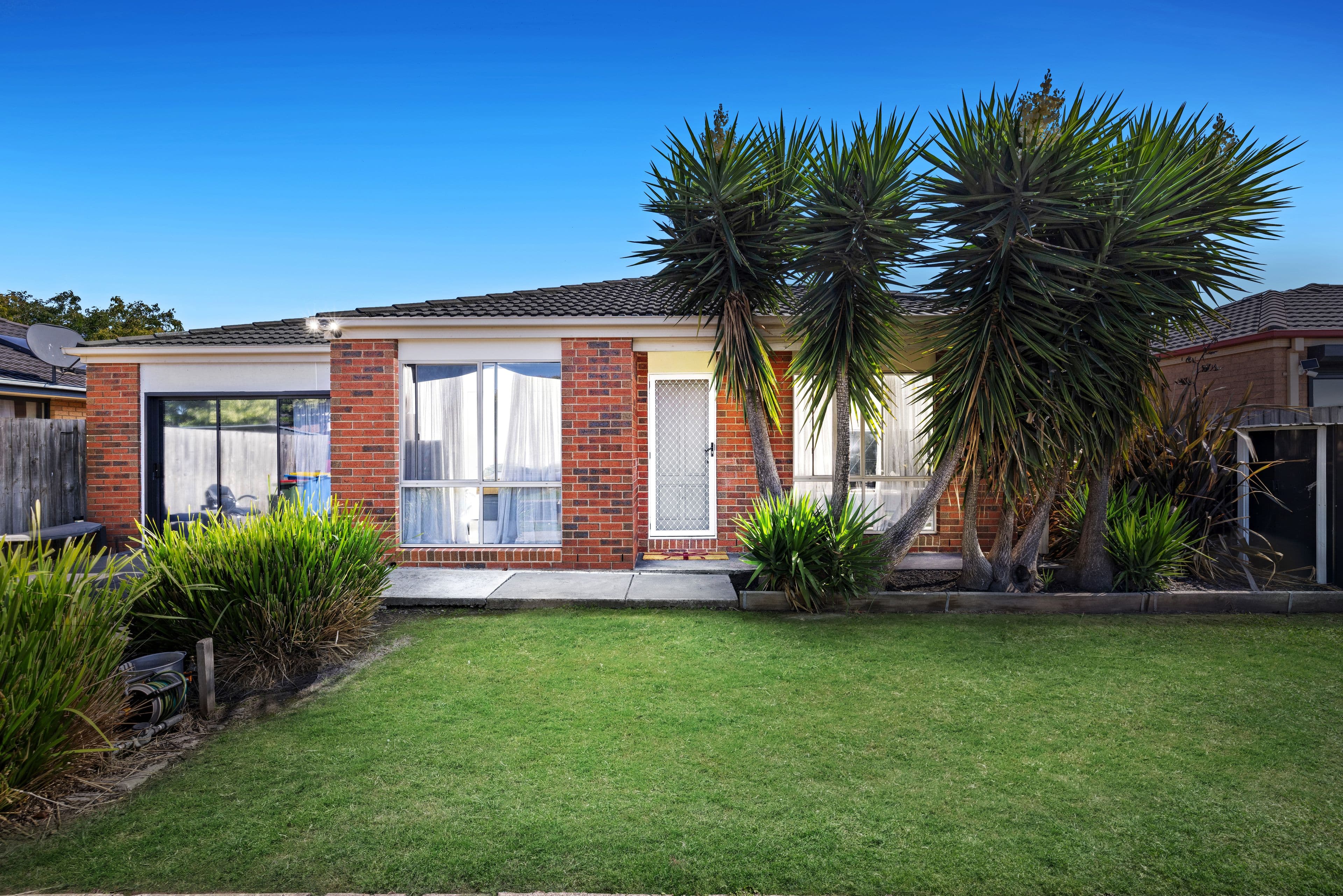19 Providence Drive, Cranbourne West VIC 3977, Cranbourne West - Thumbnail 2