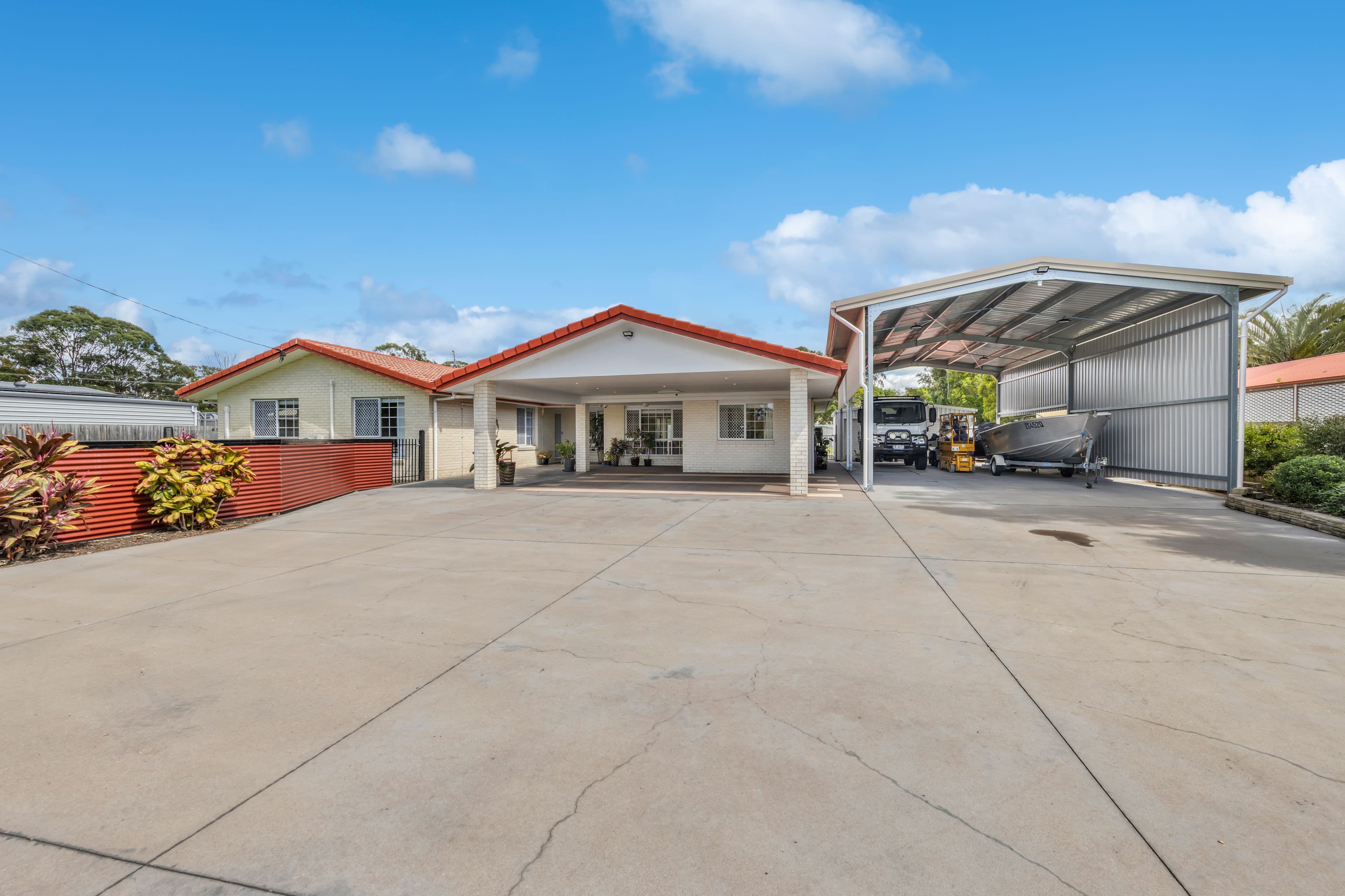 4 Squire Street, Kawungan QLD 4655, Kawungan - Thumbnail 2