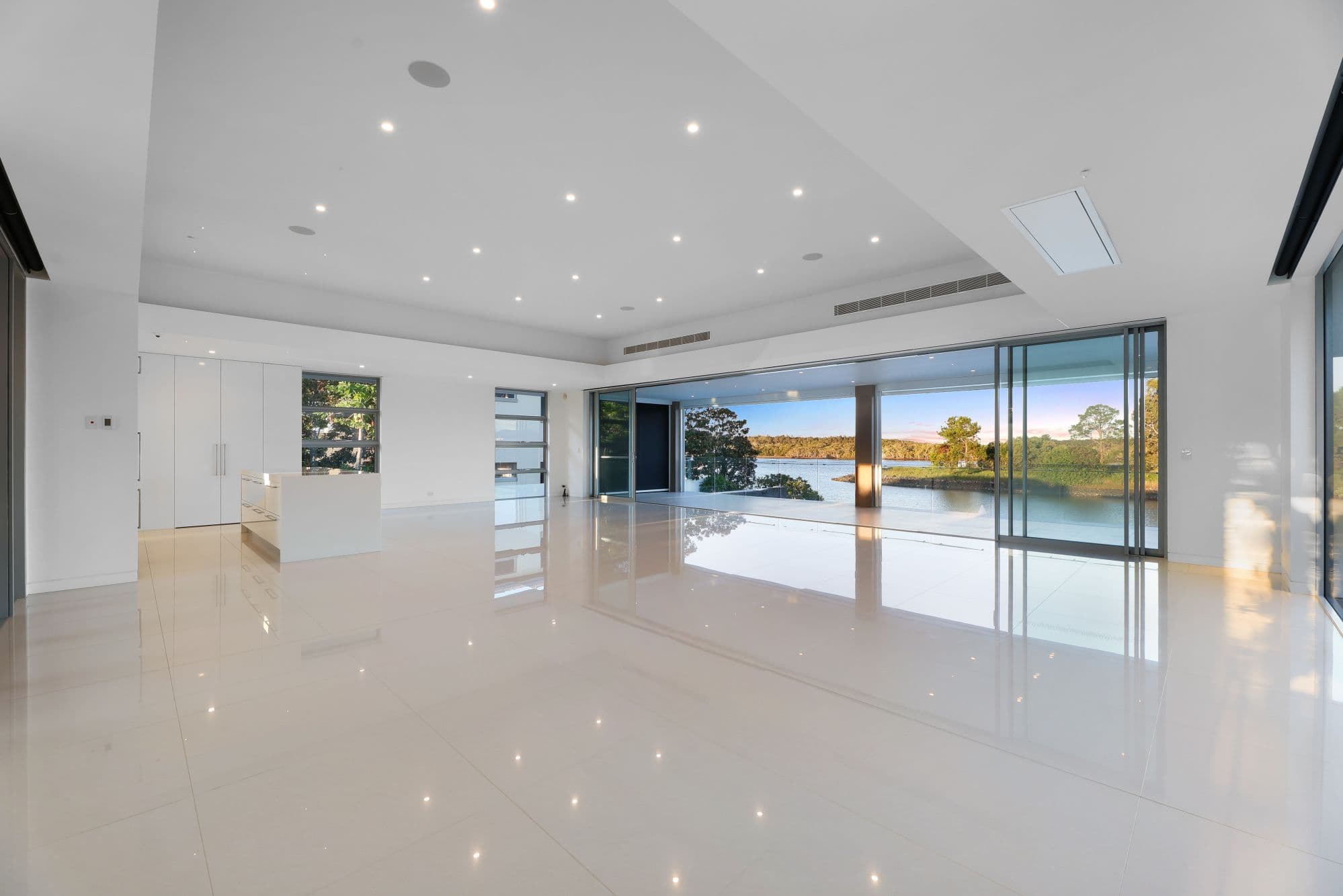 2102 The Circle, Sanctuary Cove QLD 4212, Sanctuary Cove - Thumbnail 4