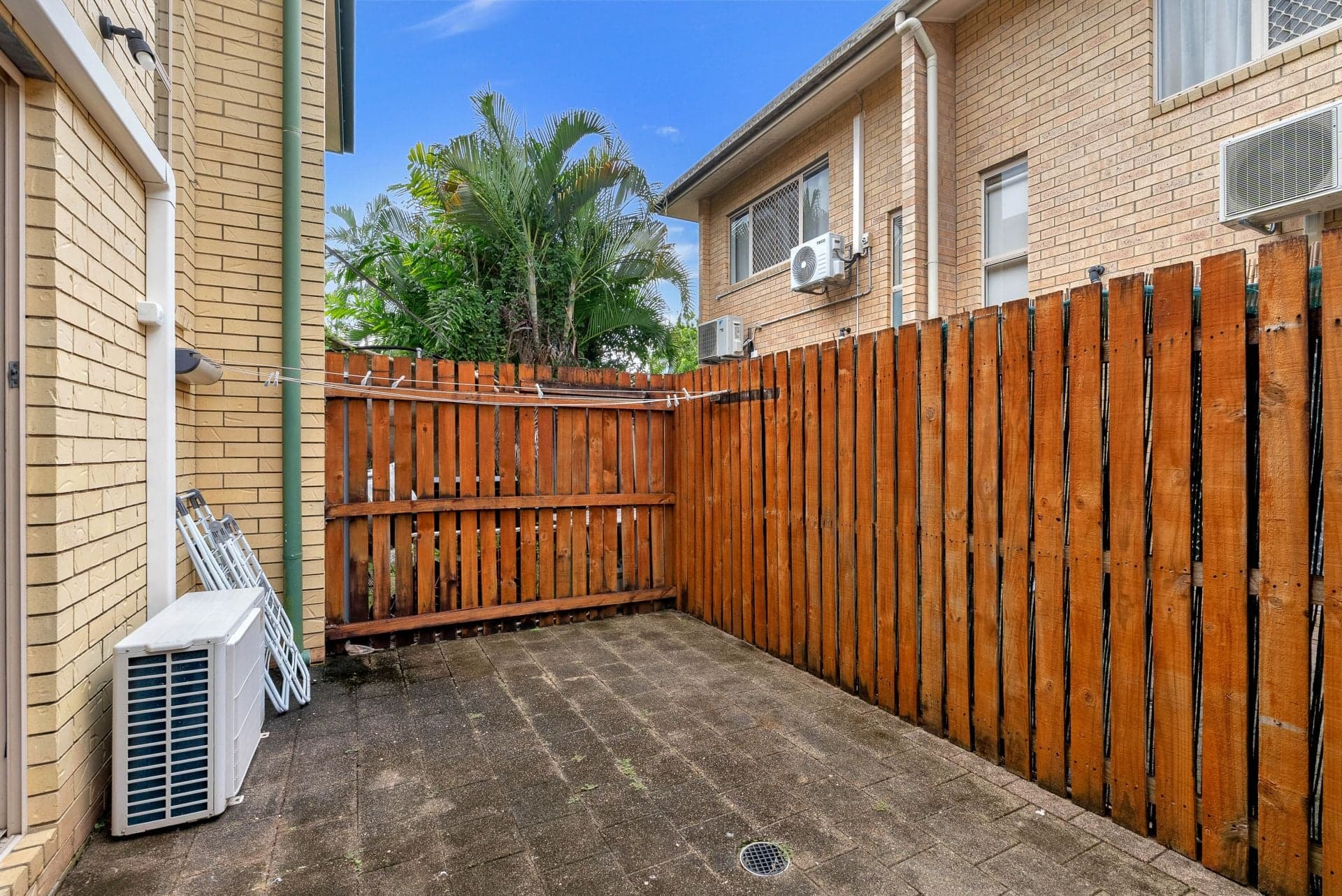 8/5 Grantala Street, Manoora, Manoora - Image 1