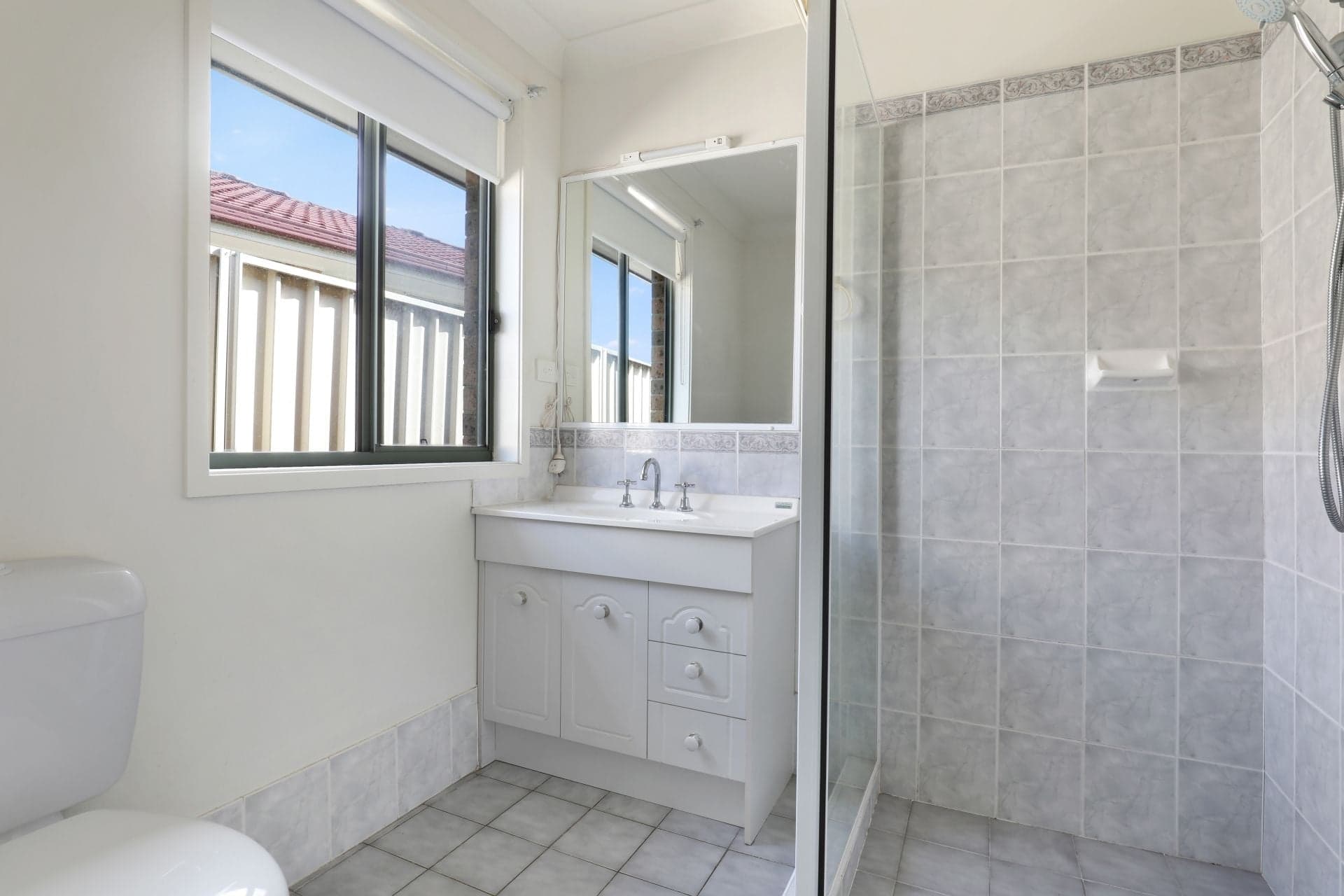 28 Robins Creek Drive, Horsley NSW, Horsley - Thumbnail 2
