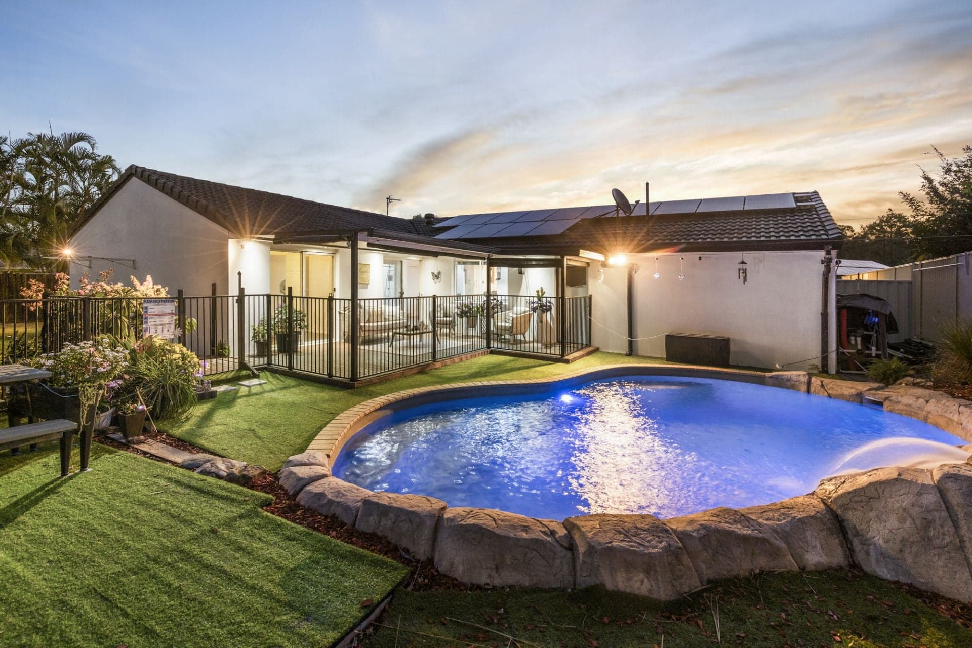 23 Enderbury Crescent, Pacific Pines QLD, Pacific Pines - Thumbnail 3