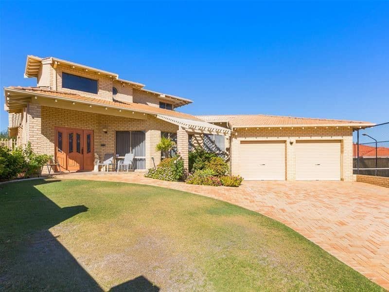 8 Anitra Court, Sorrento WA 6020, Sorrento - Image 1