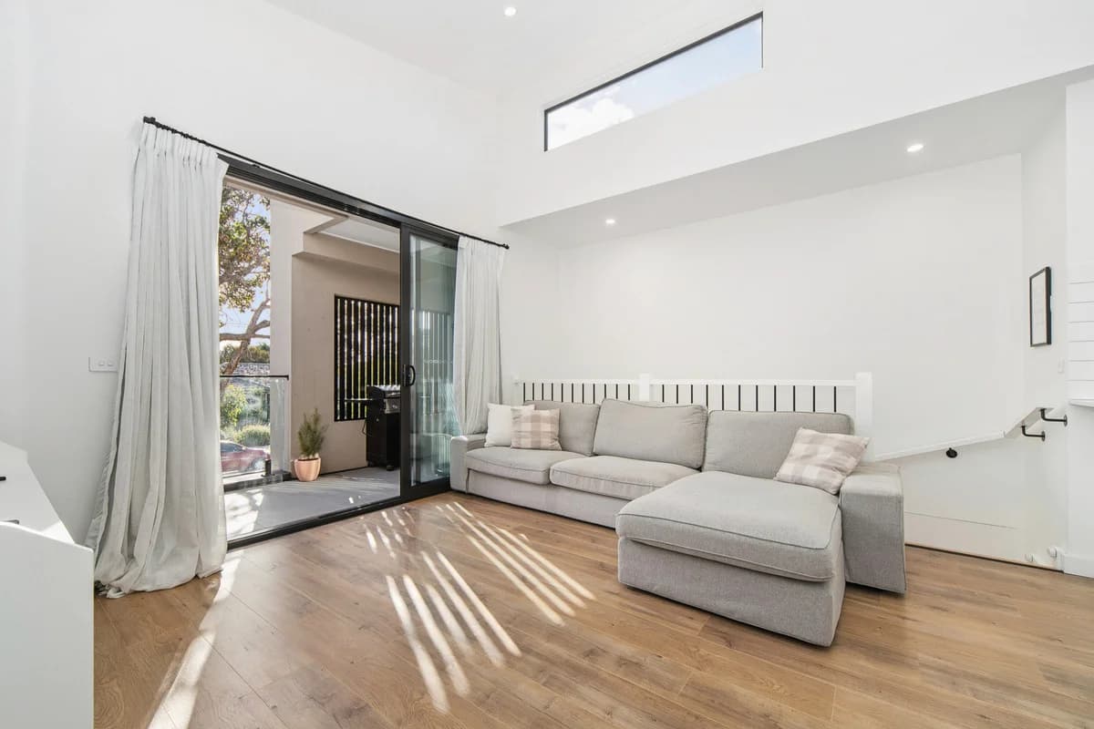 20F Russell Street, Cranbourne VIC 3977, Cranbourne - Thumbnail 6