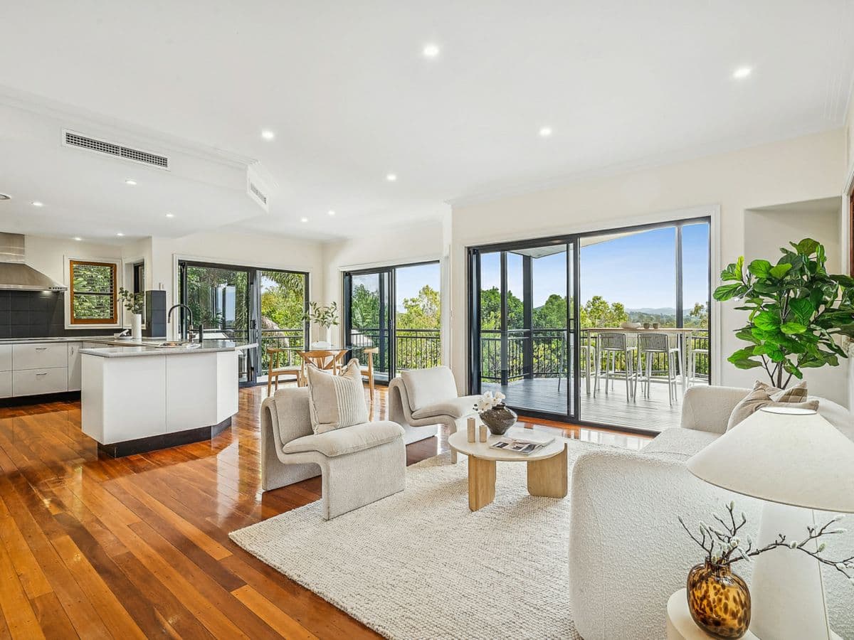 10 Tiara Close, MOUNT OMMANEY, Mount Ommaney - Thumbnail 7