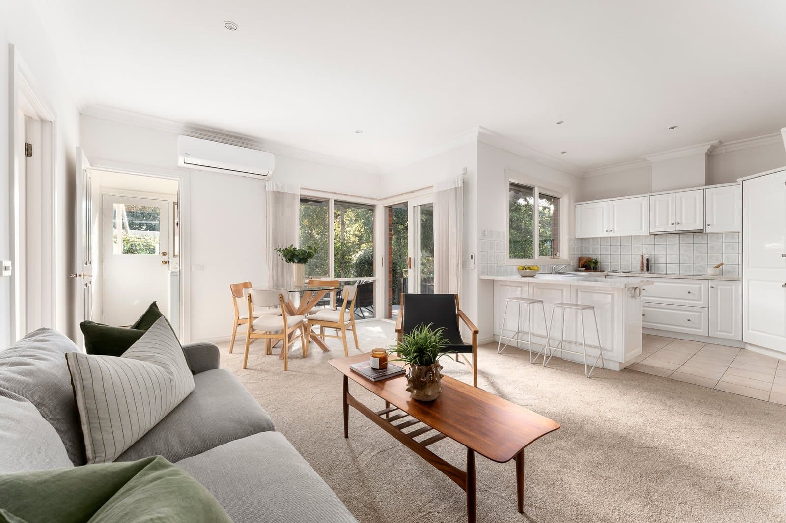 2/25 Talbot Avenue, Balwyn - Image 1