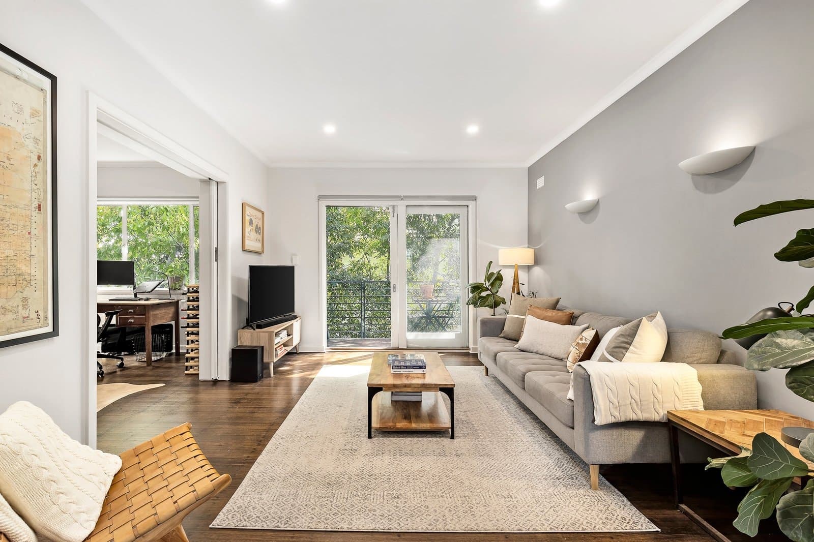 8/150 Barkers Road, Hawthorn - Image 1