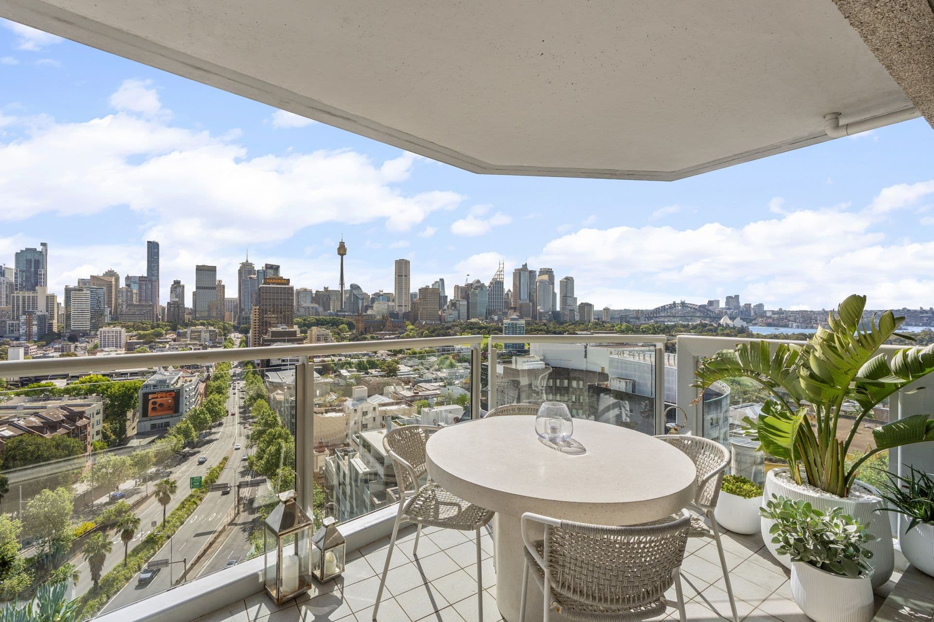Just a moment..., Potts Point - Thumbnail 8