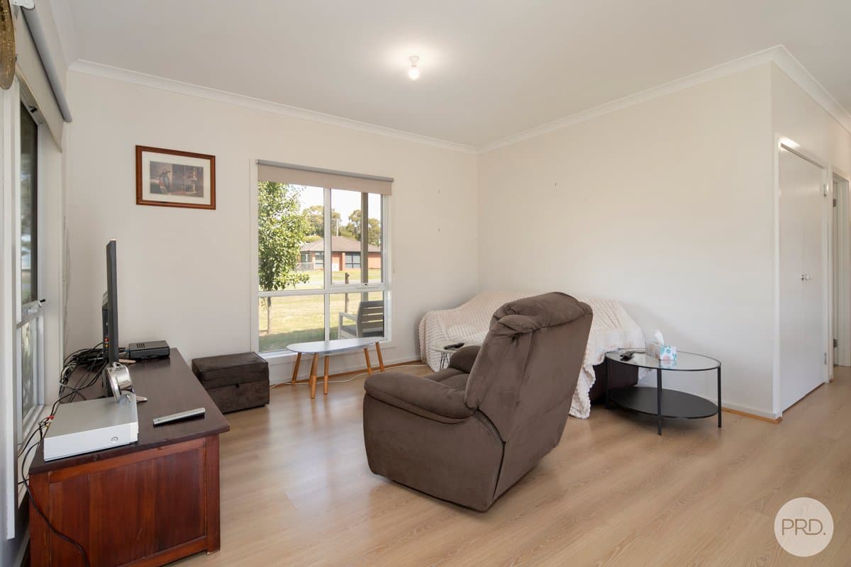 10 Heales Street, SMYTHESDALE VIC 3351, Smythesdale Property Image - Thumbnail 3