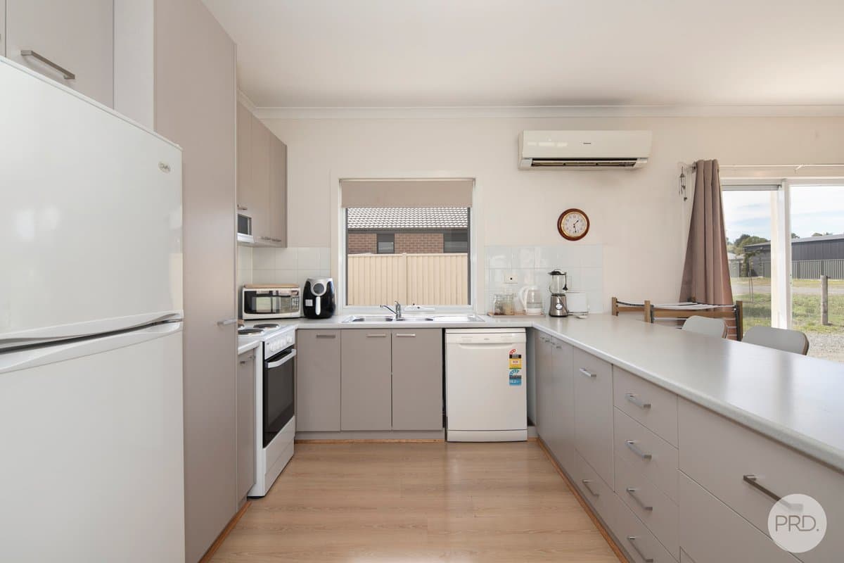 10 Heales Street, SMYTHESDALE VIC 3351, Smythesdale Property Image - Thumbnail 4
