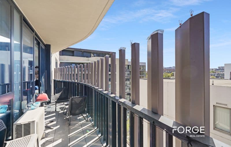 604 / 130 Dudley Street, West Melbourne, West Melbourne - Thumbnail 2