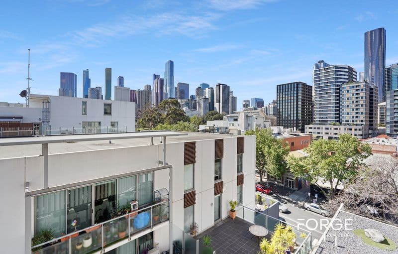604 / 130 Dudley Street, West Melbourne, West Melbourne - Thumbnail 4