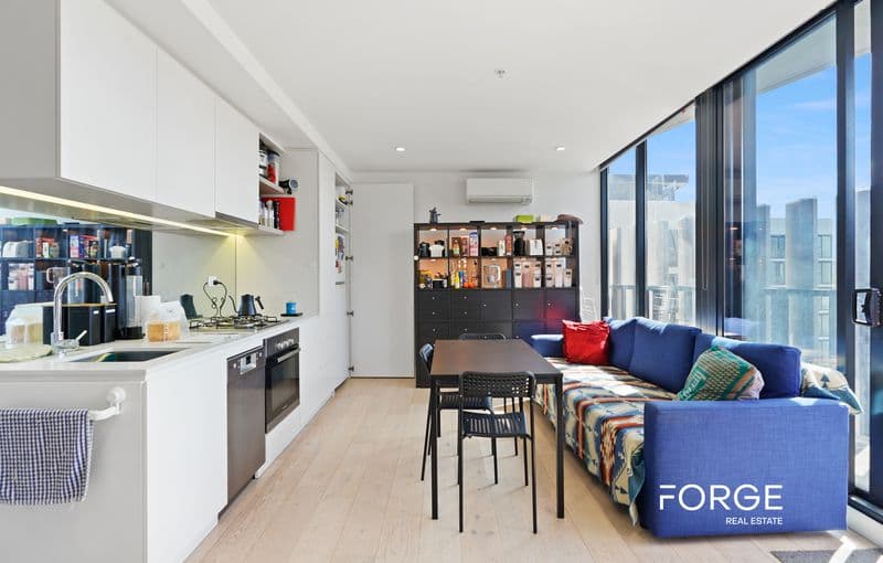 604 / 130 Dudley Street, West Melbourne, West Melbourne - Thumbnail 6