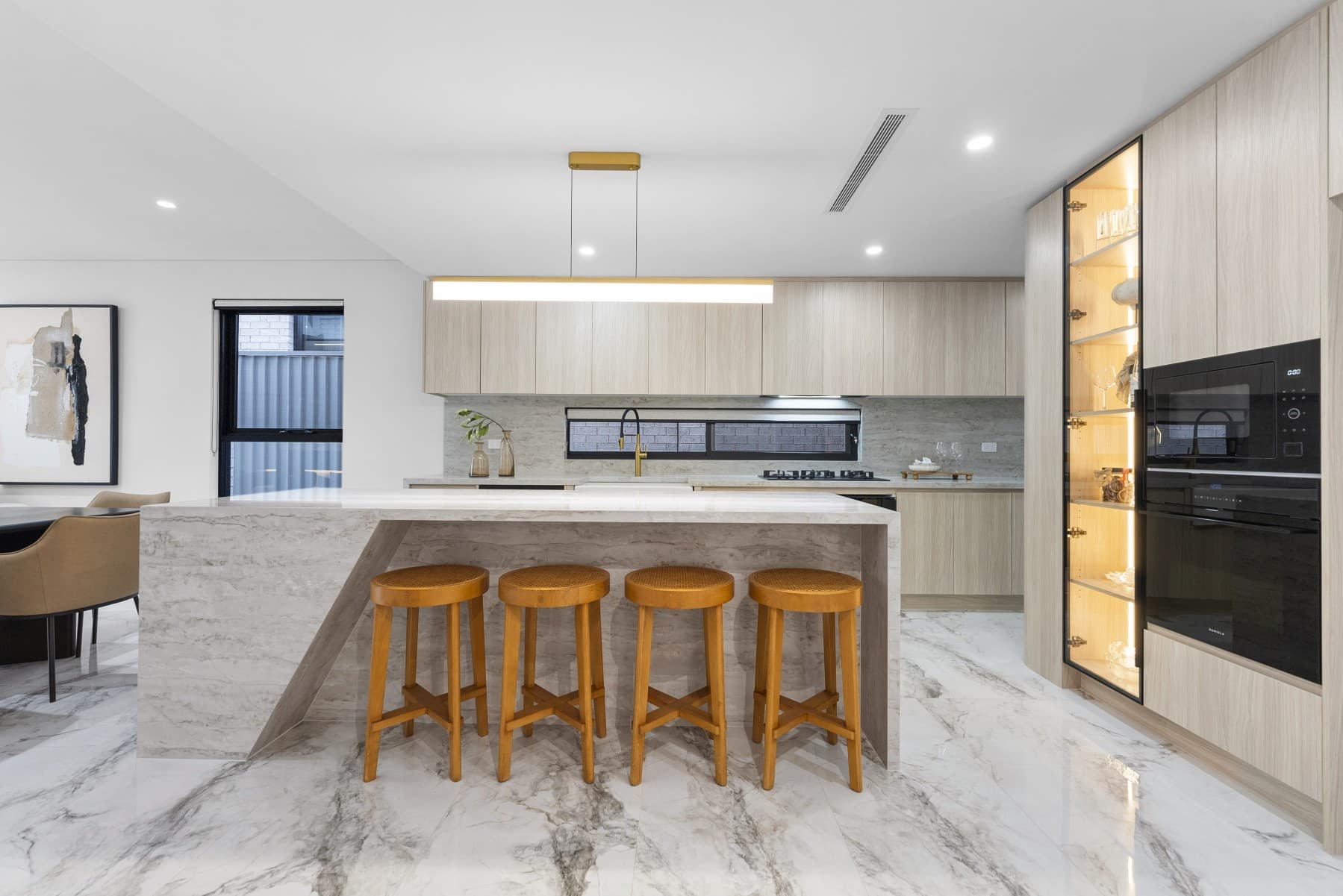 515 Guildford Road, Guildford - Thumbnail 2