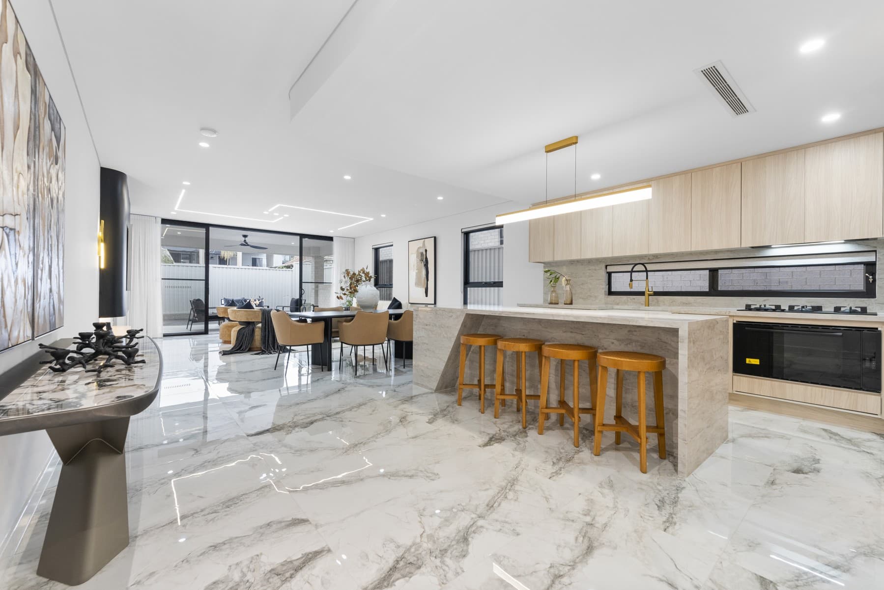 515 Guildford Road, Guildford - Thumbnail 3