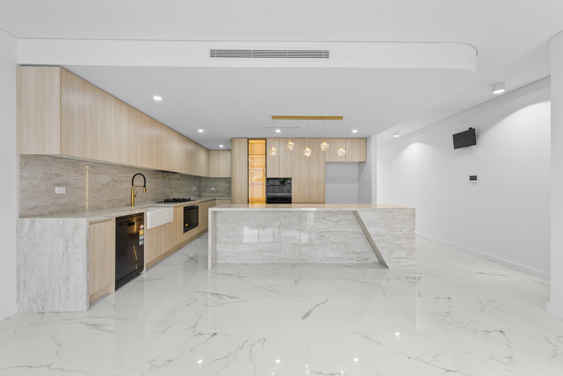 515 Guildford Road, Guildford - Thumbnail 6