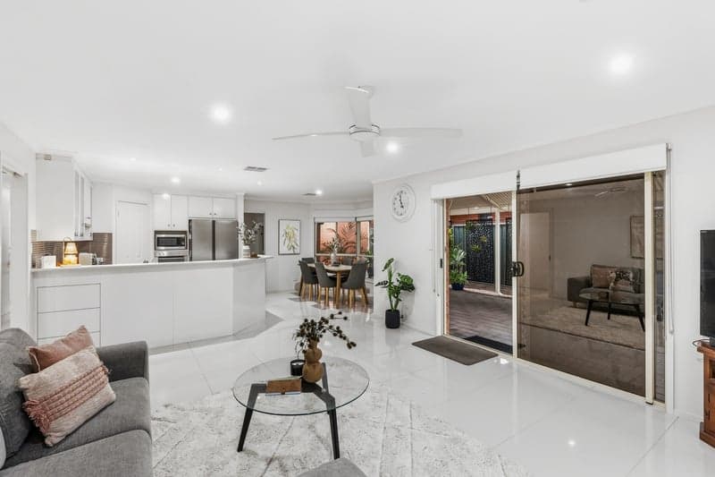 25 Greentree Boulevard, Paralowie - Thumbnail 2