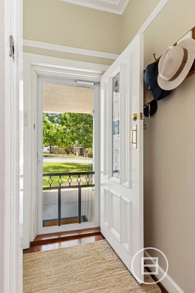 12 Hartwell Street, COOLBINIA, WA, Coolbinia - Thumbnail 2