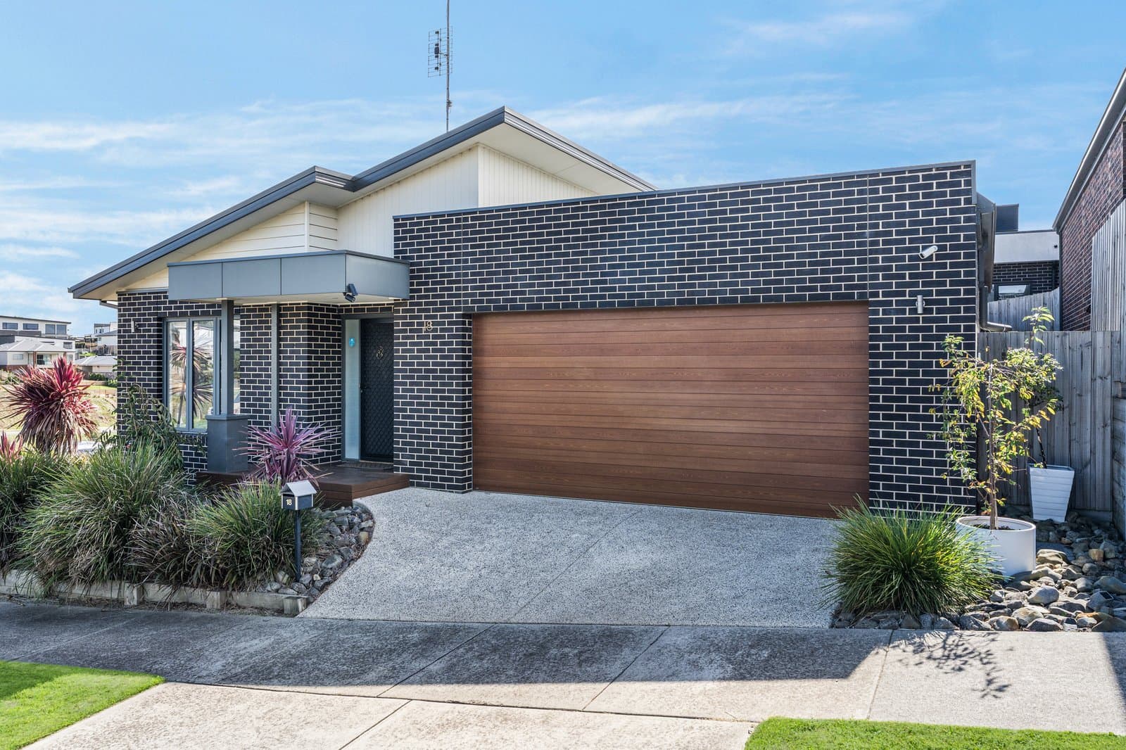 18 Landes Avenue, Highton, Highton - Image 1