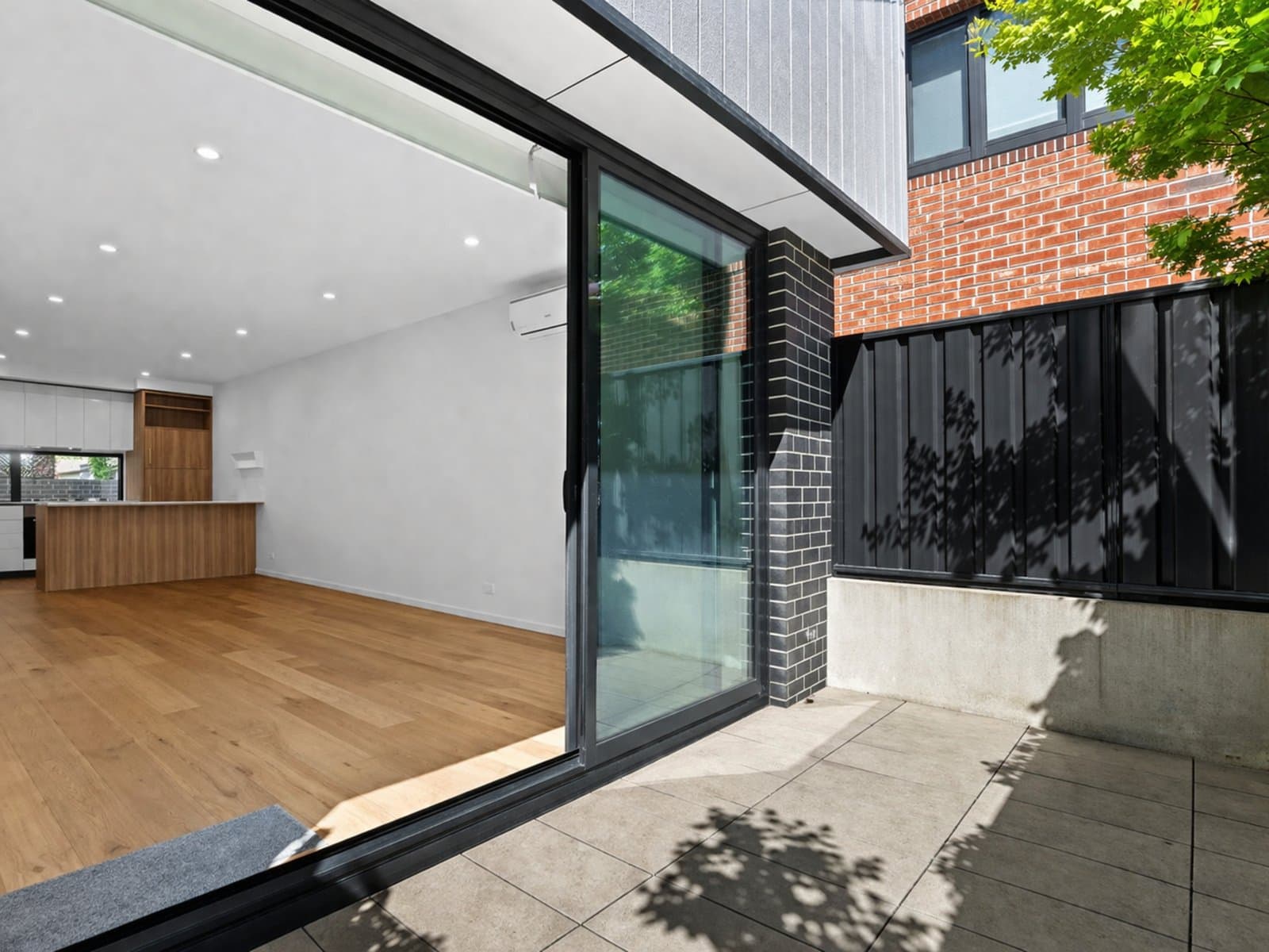 1/3 Adelaide Street, Mckinnon, McKinnon - Thumbnail 2