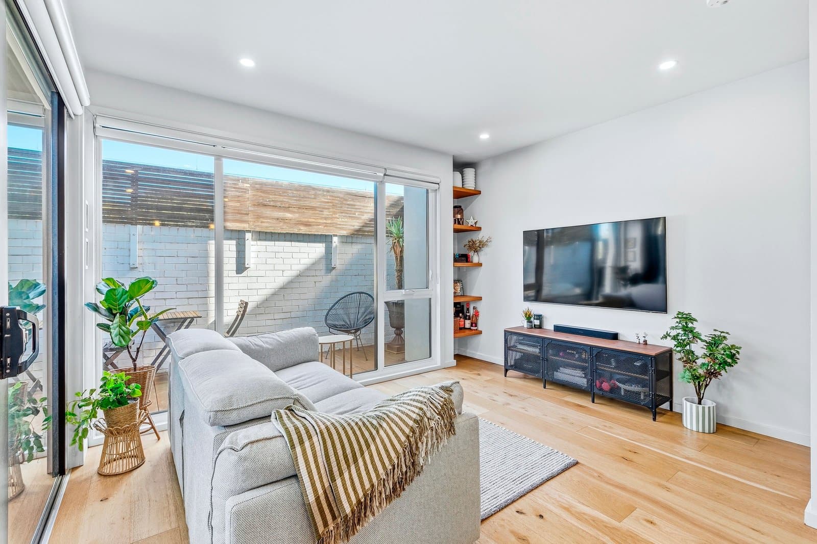 1/66 Wilson Street, Yarraville, Yarraville - Thumbnail 3