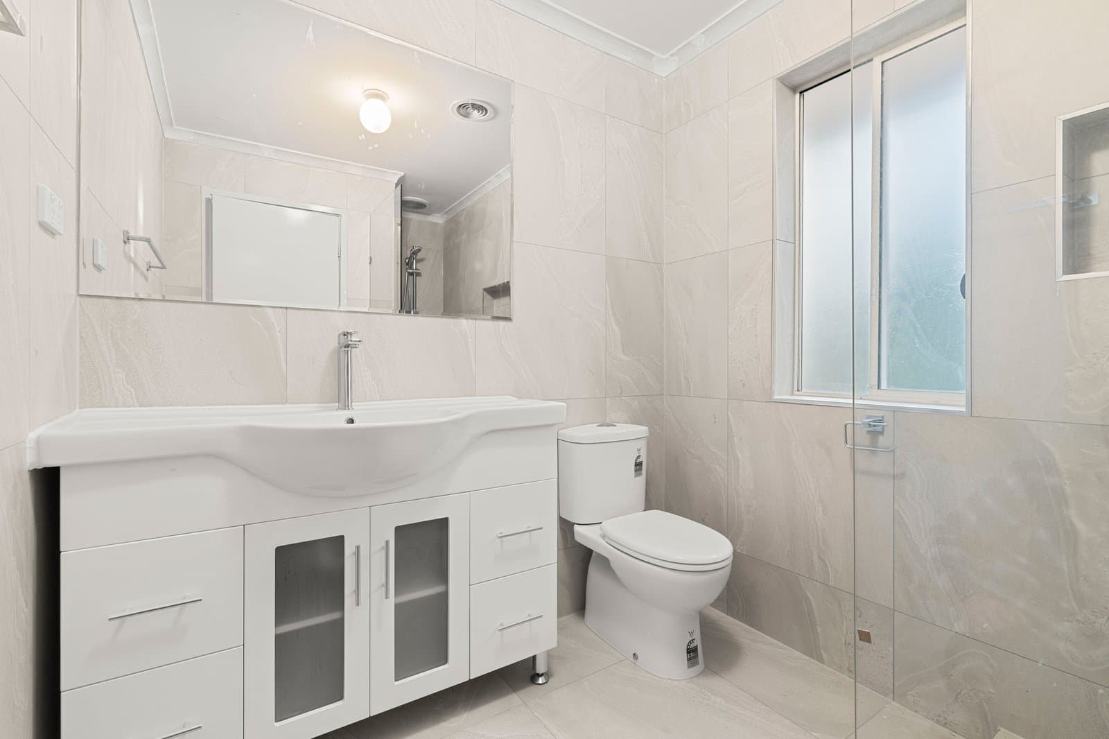 14 Gateway Close, Chadstone, Chadstone - Thumbnail 7