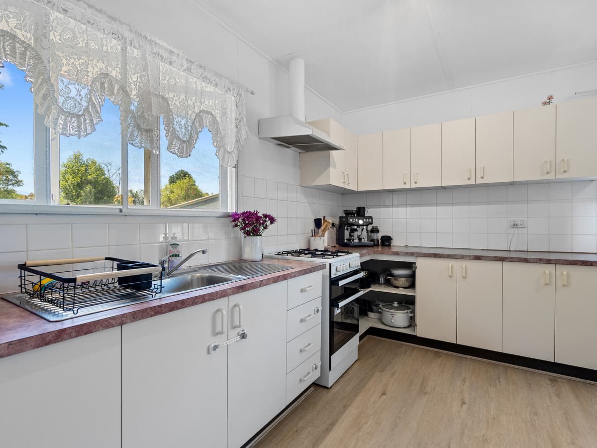 13 Wills Street, Leichhardt QLD 4305, Leichhardt - Thumbnail 6