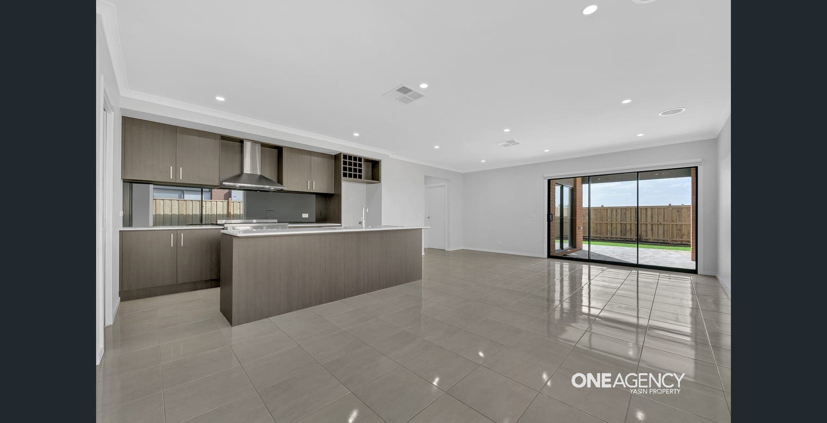 14 Celosia Way, Tarneit, Tarneit - Thumbnail 2