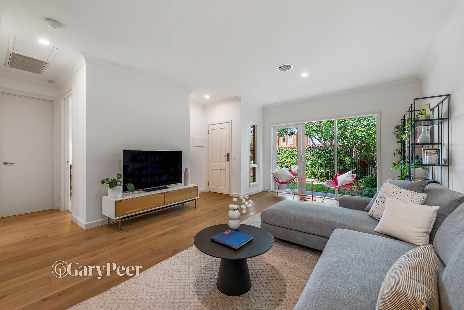 1 / 8 Beena Avenue, Carnegie, VIC, Carnegie - Thumbnail 2