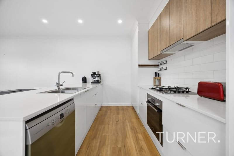 4/11 Melville Road, Paradise - Thumbnail 2