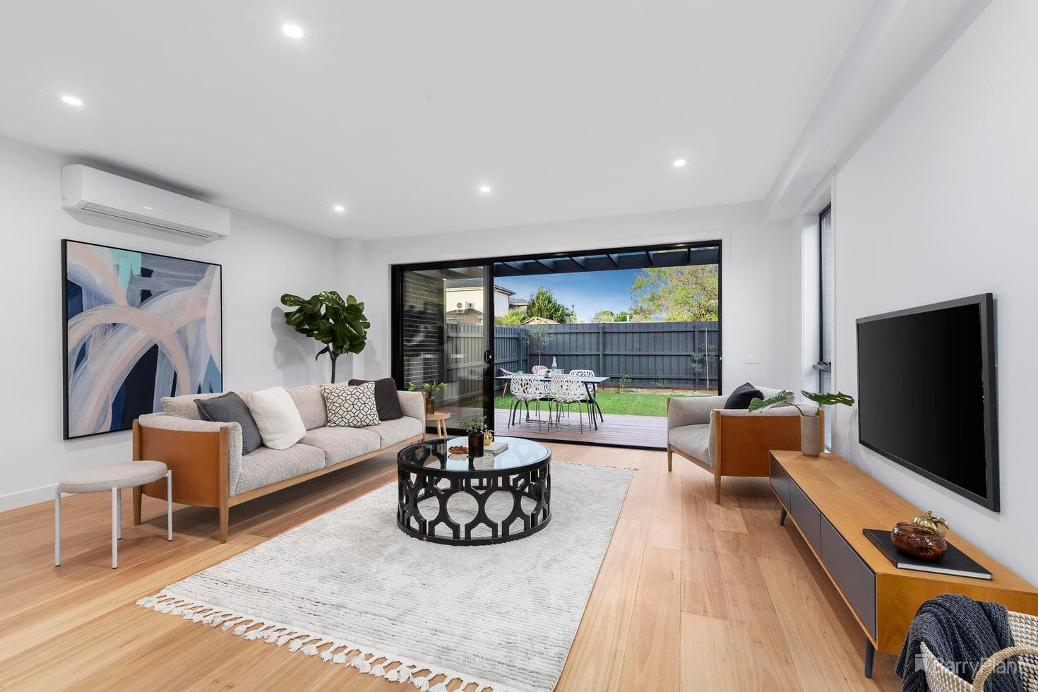 4 Lawson Parade, Heidelberg Heights, VIC 3081, Heidelberg Heights - Thumbnail 2