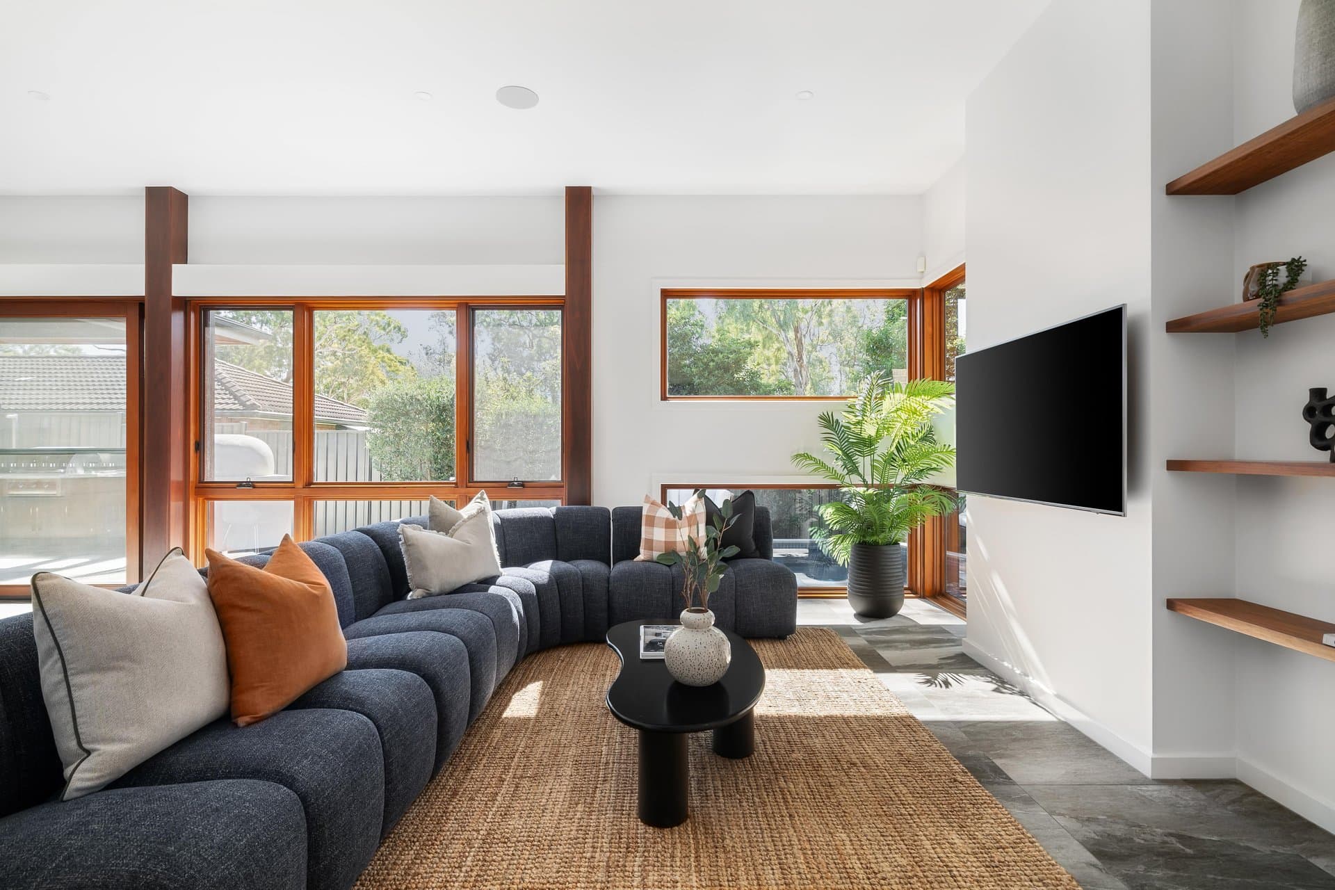 9 Woodland Grove, Montmorency, Montmorency - Thumbnail 4