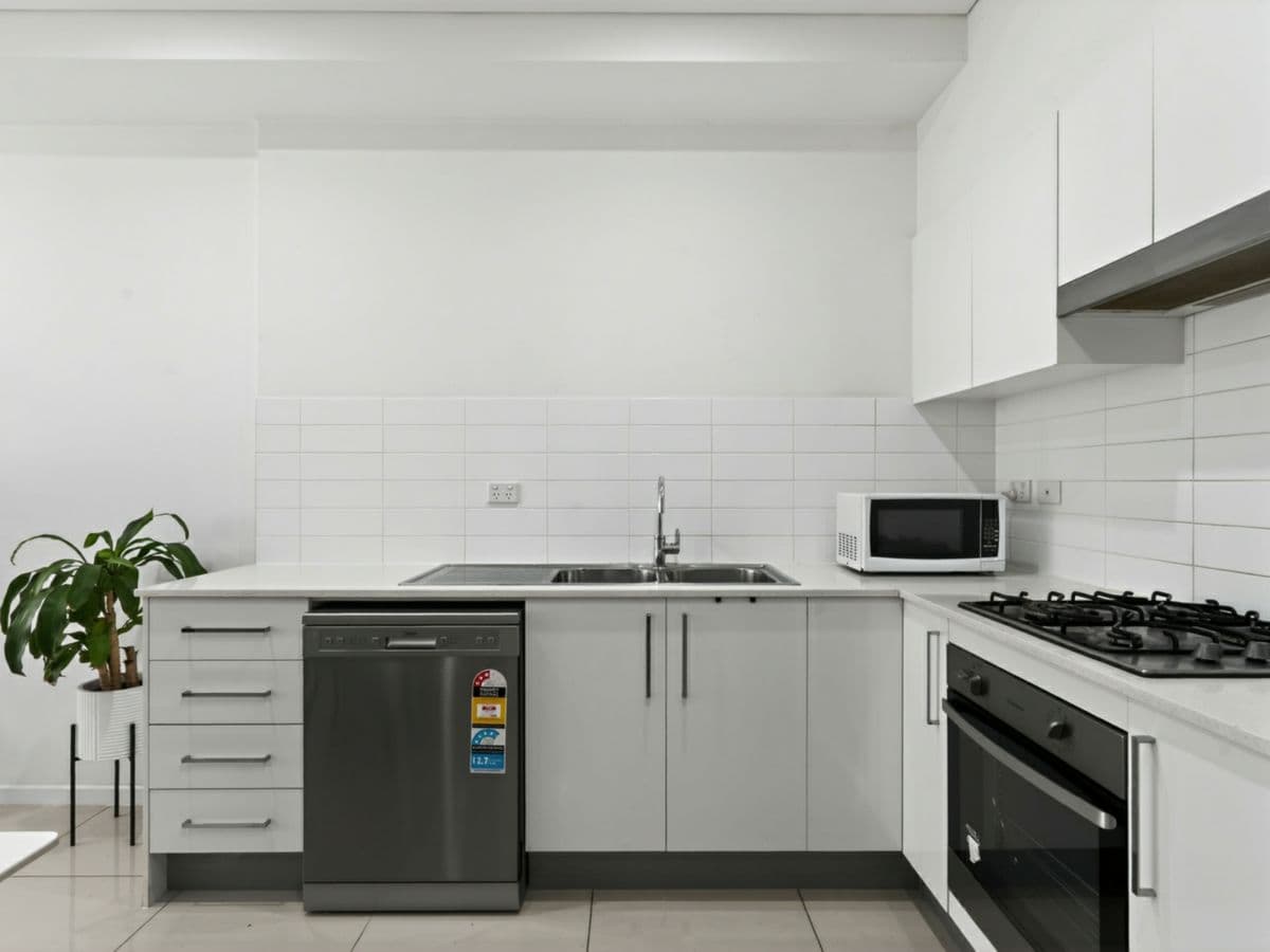 303/11 Junia Avenue, TOONGABBIE, Toongabbie - Thumbnail 4