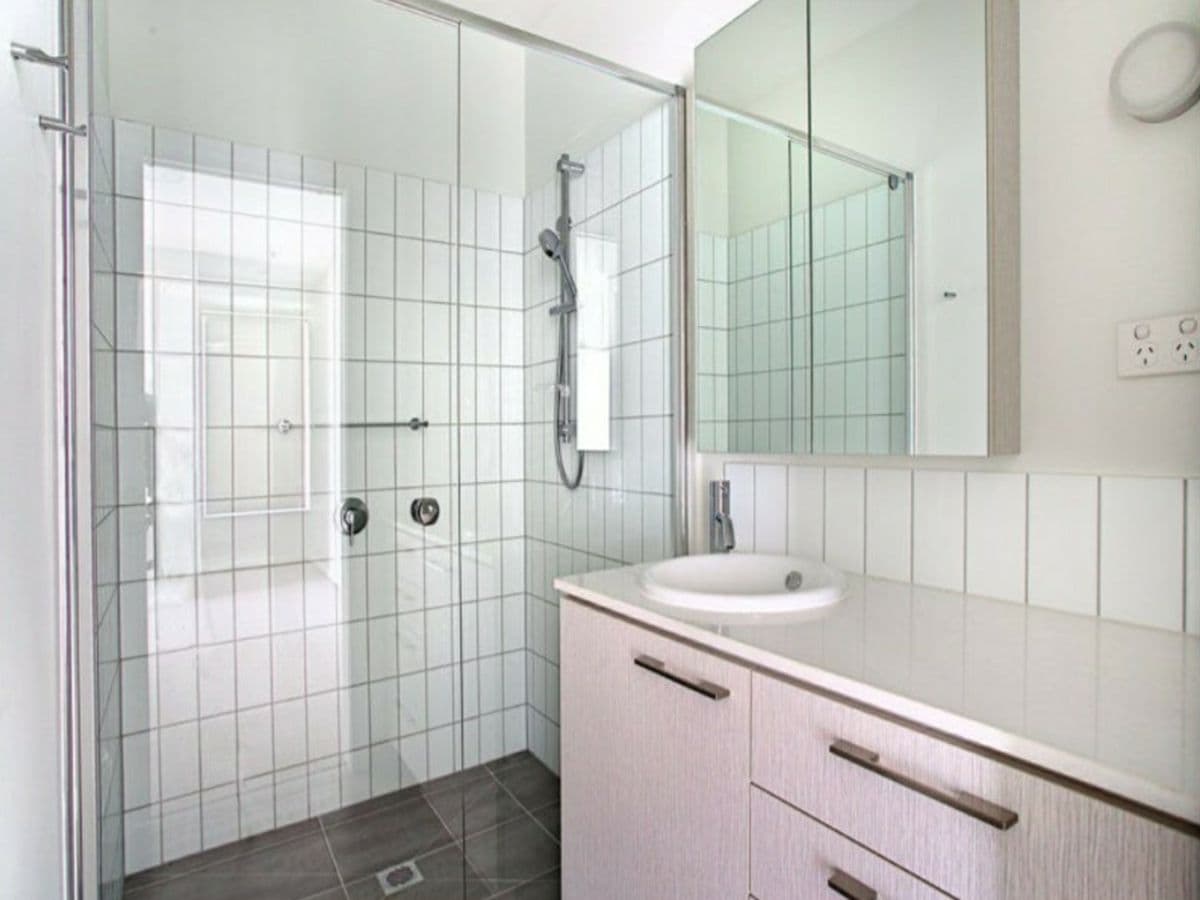 215C/168 Victoria Road, NORTHCOTE, Northcote - Thumbnail 8