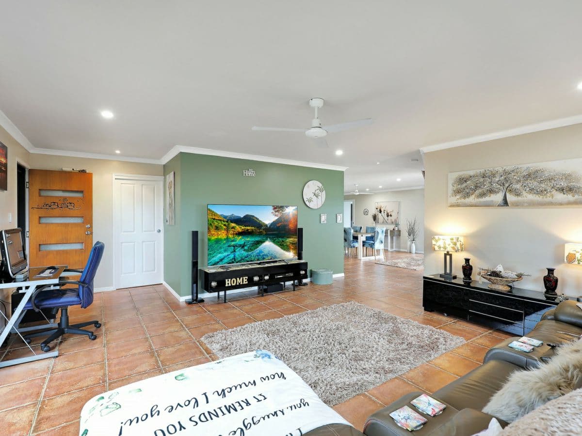 2 Linden Crescent, QUNABA, Qunaba - Thumbnail 8