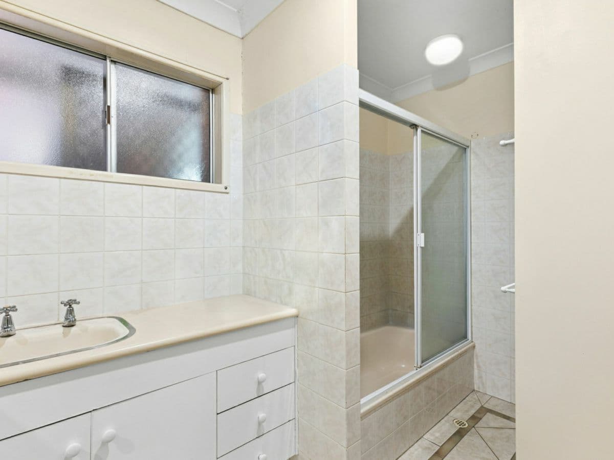 61 Caloundra Street, LANDSBOROUGH, Landsborough - Thumbnail 8
