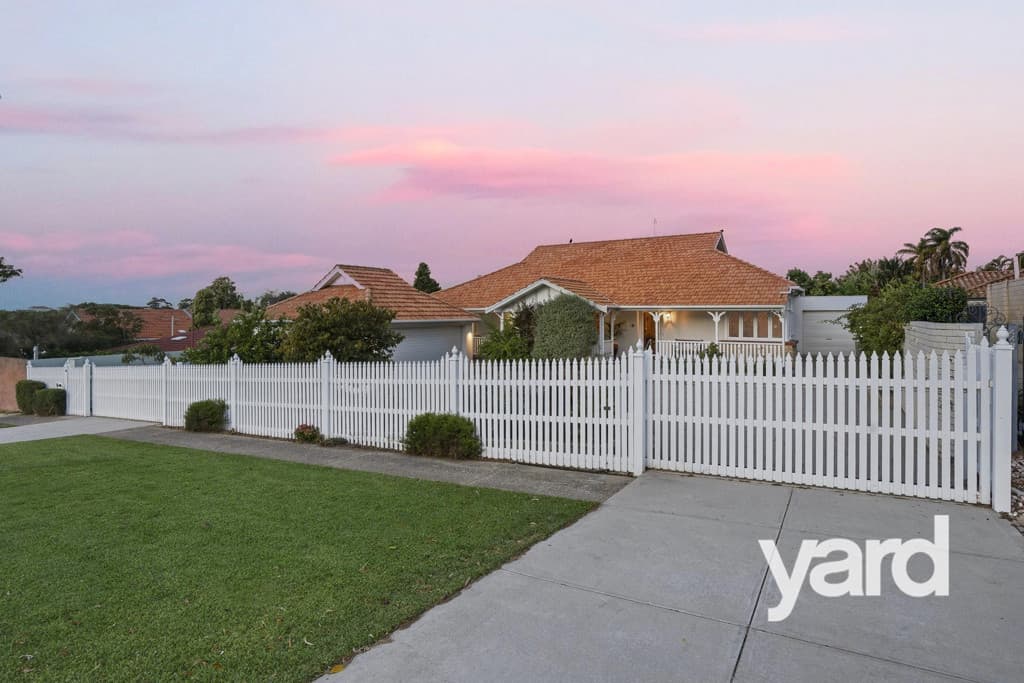 46 Westbury Crescent, Bicton WA, Bicton - Thumbnail 2