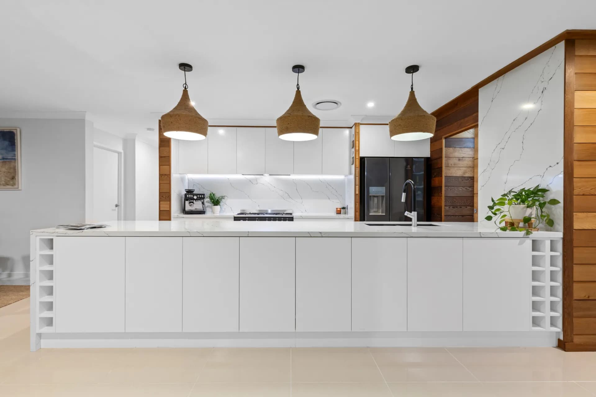 16 Waterside Esplanade, Helensvale, QLD, Helensvale - Thumbnail 3